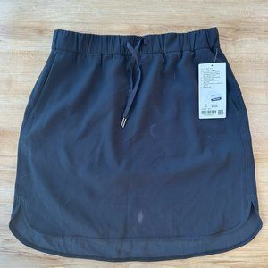 NWT lululemon On The Fly skirt, black size 12